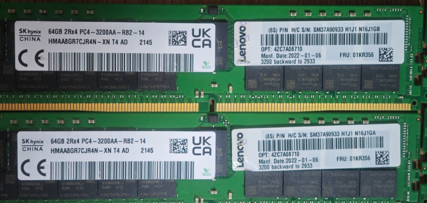 Lenovo 4ZC7A08710 64GB DDR4PC4-3200AA  01KR356  HMAA8GR7CJR4N-XN -  Producto Usado