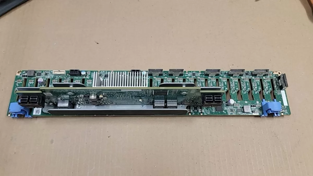Backplane Dell para PowerEdge R740xd 24-Bay 2.5" SFF SAS SATA NVMe 058D2W 58D2W Producto de Segundo Uso